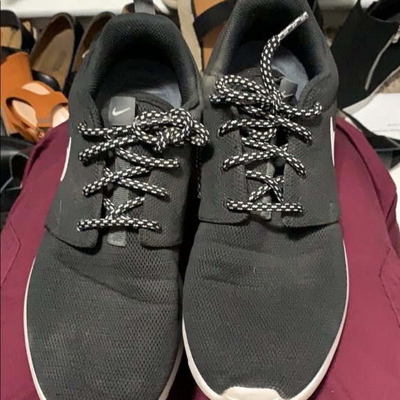 Nikes - Picture 2 of 4